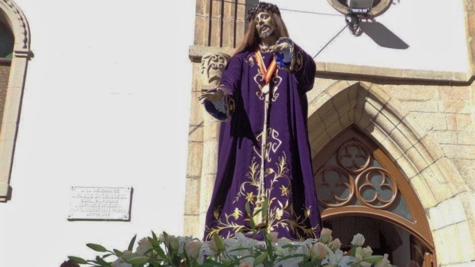 Figura del Jesús Nazareno frente a la iglesia de San Mauro. (Archivo)