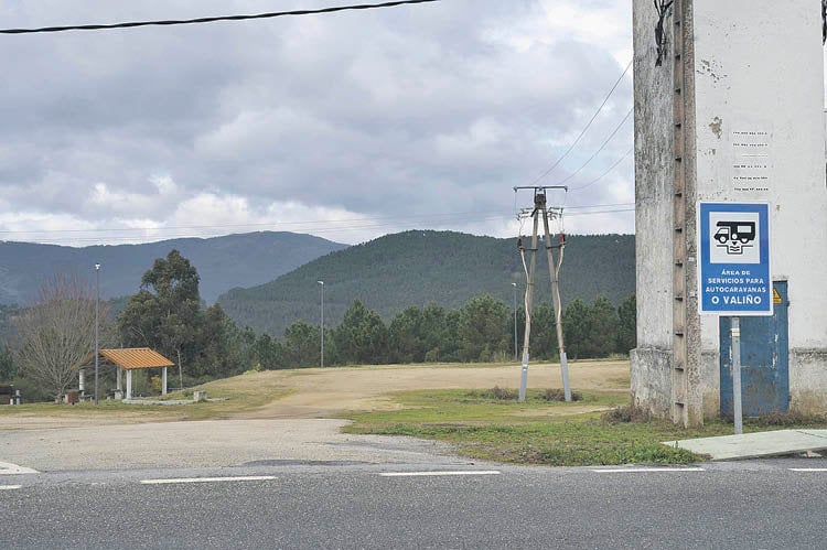 Área de autocaravanas en O Valiño (Pontedeva)
