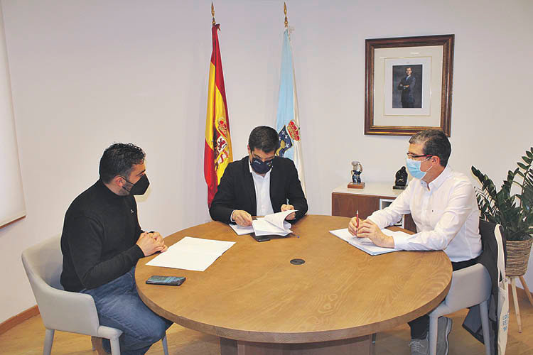 Juan Anta, Gabriel Alén y Félix Rubial, en la reunión.