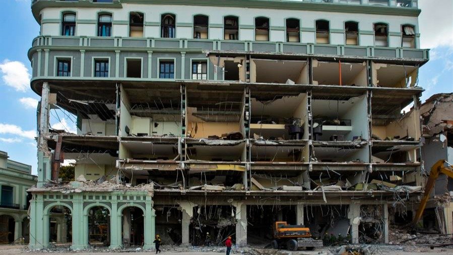 Estado en el que quedó el hotel tras la explosión (EFE)