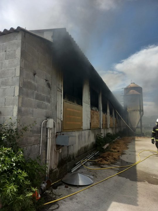 Imágenes de la granja afectada por el incendio