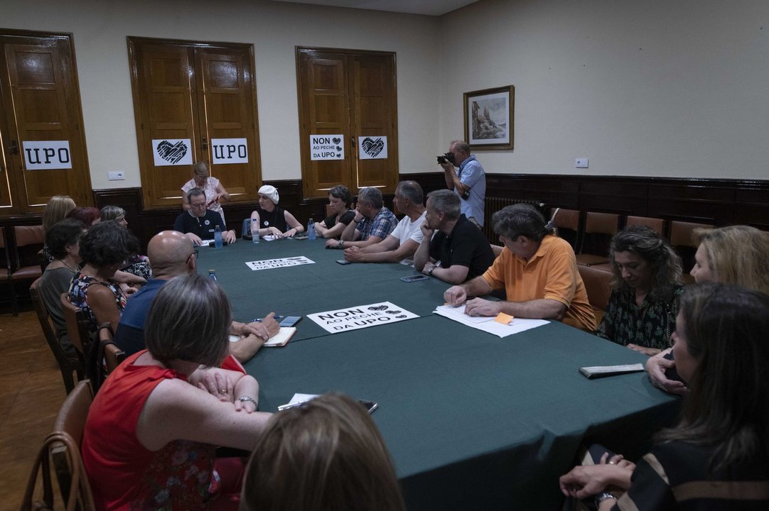 Ourense 14/6/22
Reunión plataforma UPO con miembros de la oposición delcconcello en el liceo

Fotos Martiño Pinal