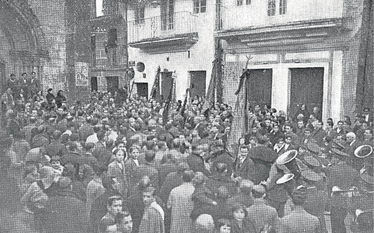 Foto Chao 1932. Manifestación republicana en la Plaza de San Juan Ribadavia.