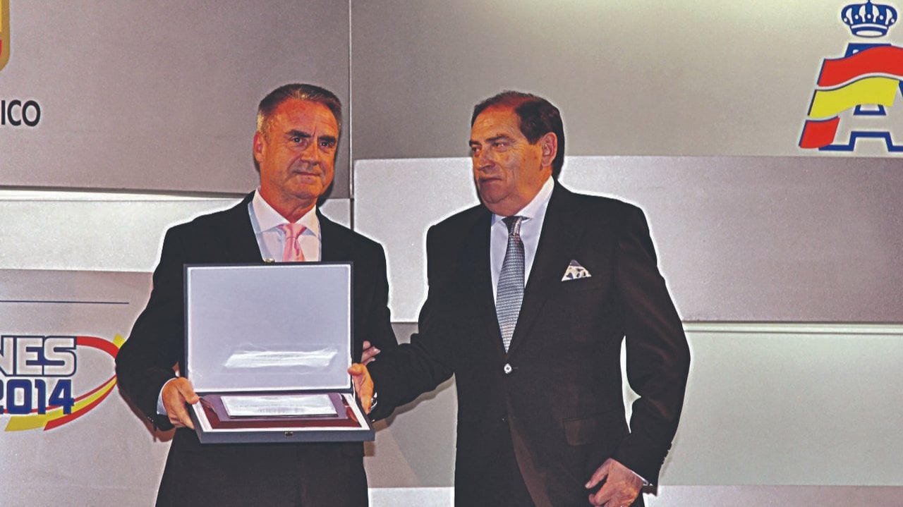 Julián Piedrafita, junto al ex presidente de la Rfeda, Carlos Gracia.