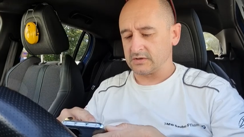 Telmo Ucha en su coche, fotograma del vídeo.
