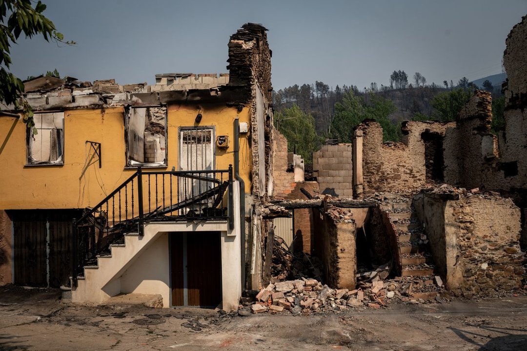 RUBIÁ (VEIGA DE CASCALLÁ). 20/07/2022. OURENSE. Testimonios de afectados polo lume que calcinou máis de 9.000 hectáreas na zona de Valdeorras. FOTO: ÓSCAR PINAL
