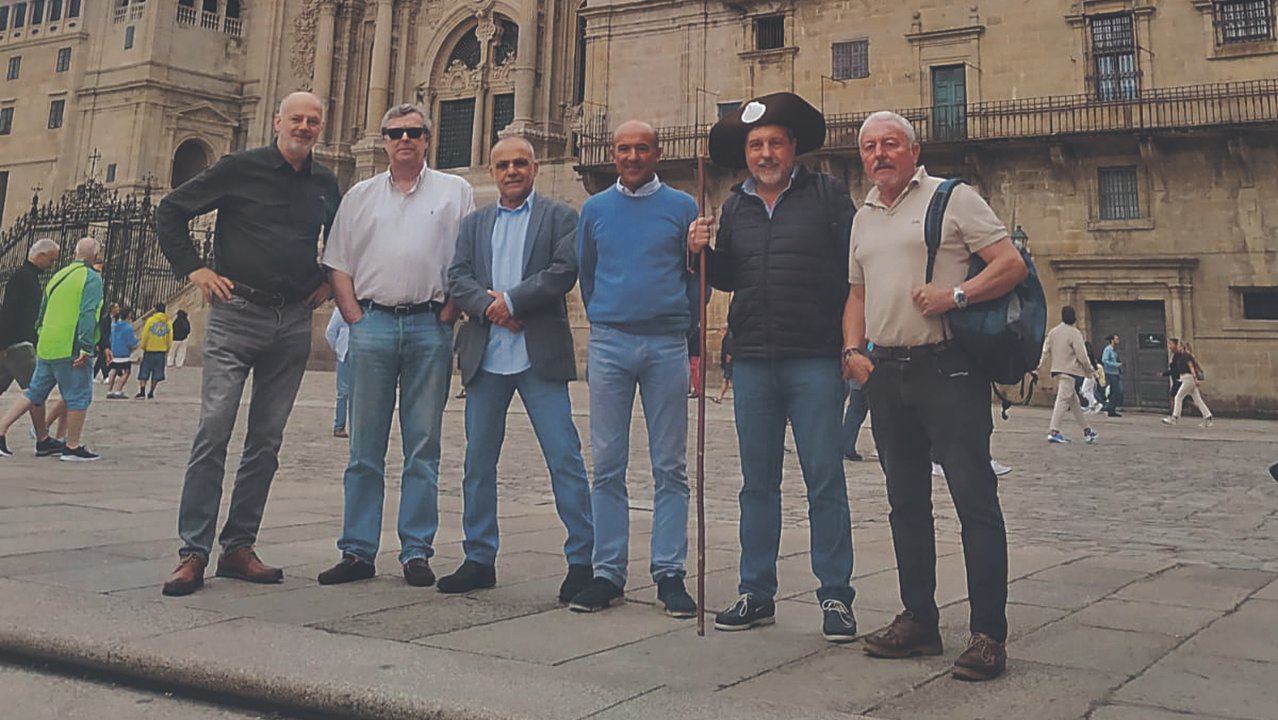40 años después de su aventura, Valentin, José, Mundo, Antonio, Luis y Suso volvieron a reunirse en Compostela.
