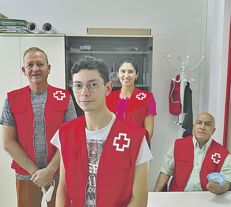 Jorge, Diego Andrey, Diully y Mohamed son parte del voluntariado extranjero de la Cruz Roja en la provincia.