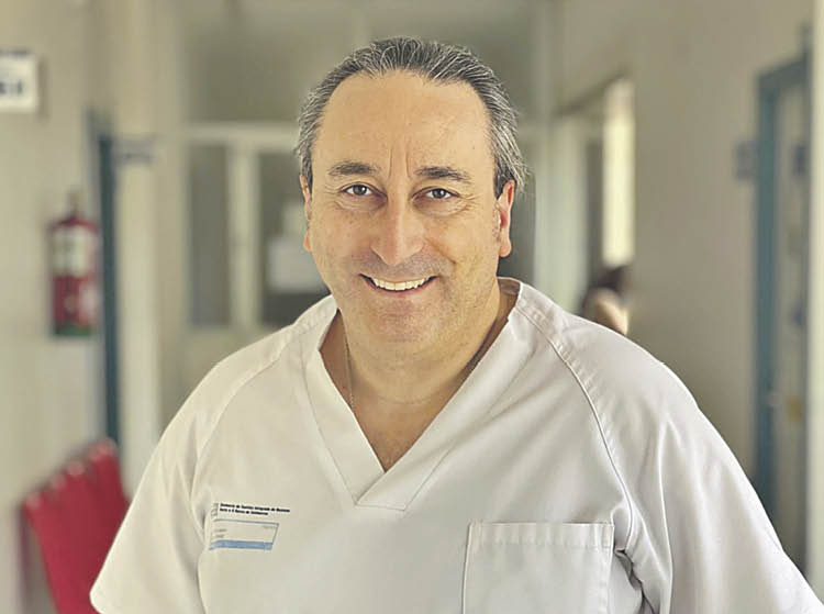 Daniel Apolinar García es el nuevo jefe del servicio de Neurología.