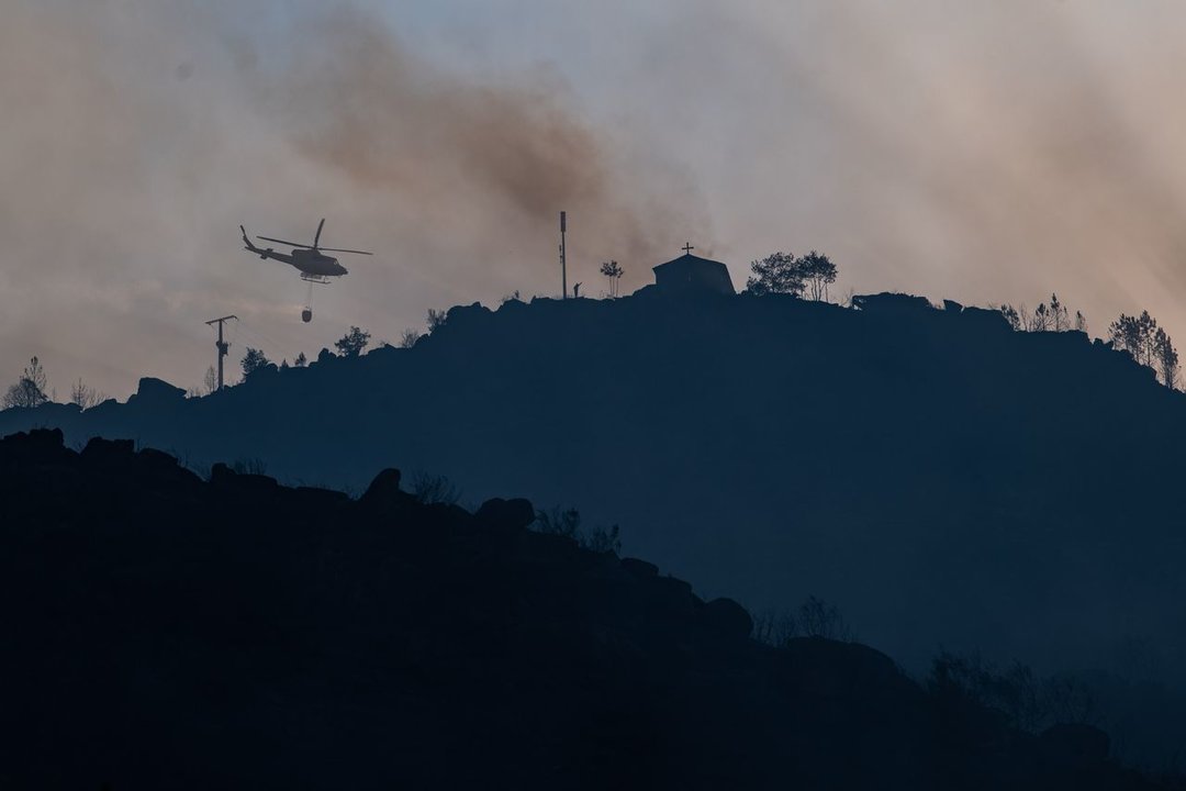 OÍMBRA (AS CHAS). 14/08/2022. OURENSE. Incendio na zona de As Chas, no concello de Oímbra. FOTO: ÓSCAR PINAL
