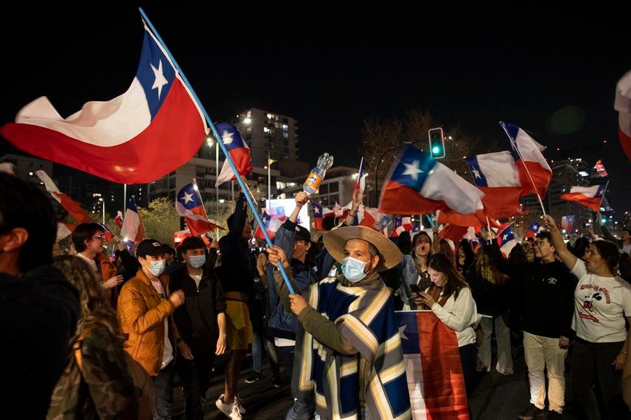 Chile rechazó la nueva Constitución (EFE).