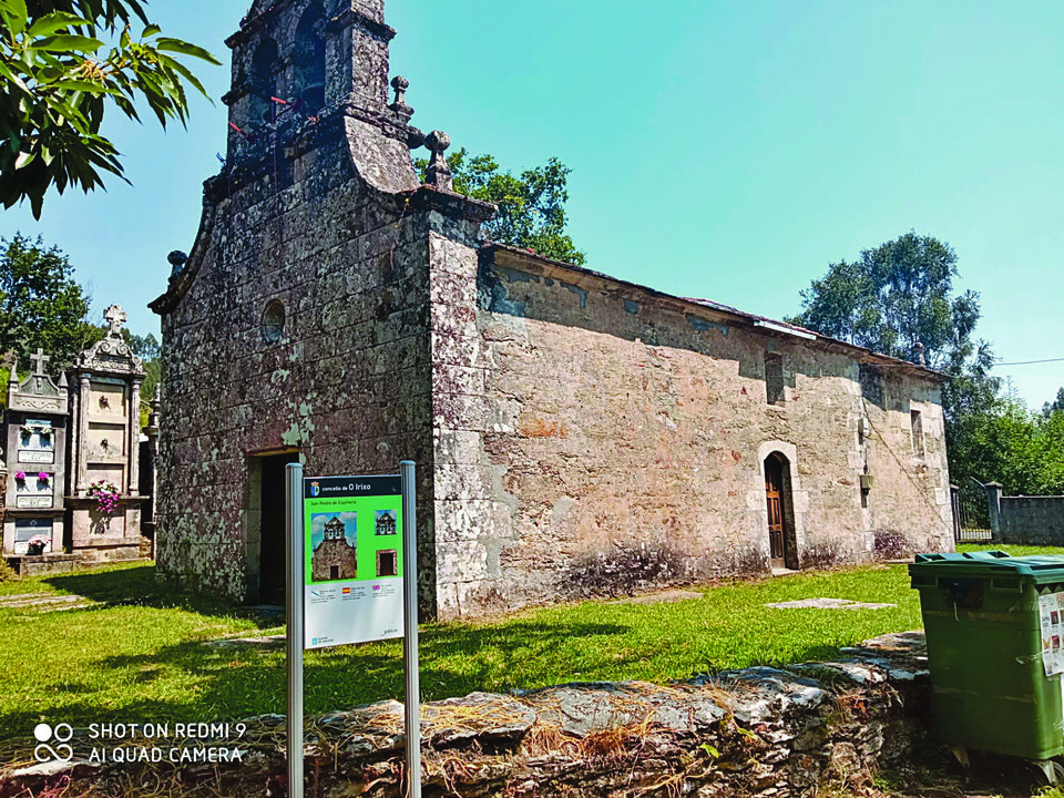 La iglesia parroquial de San Pedro de Espiñeira, en O Irixo.
