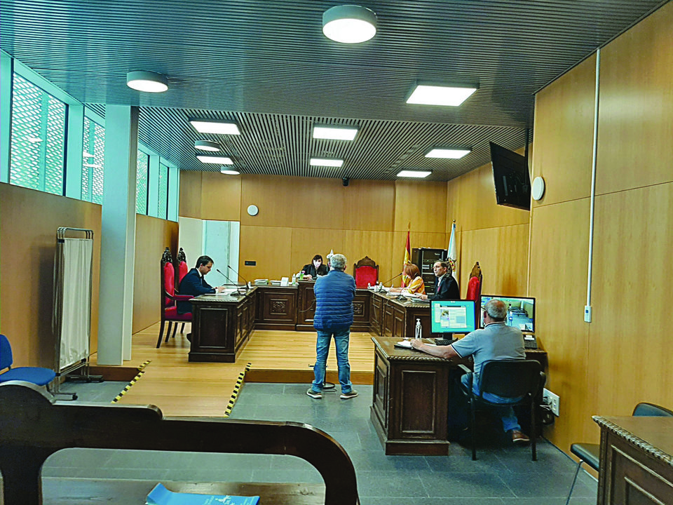 El acusado, José María L.A., ayer en el juzgado de lo Penal 1 de Ourense. (M.S.)