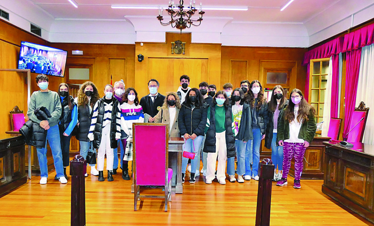 Escolares del programa, en la Audiencia de Ourense.