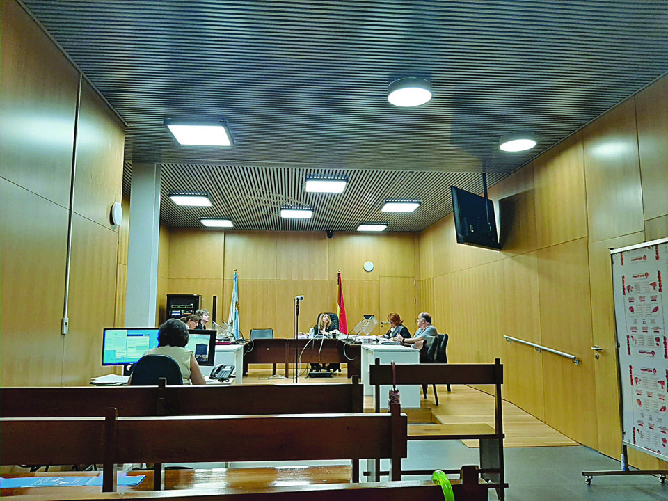 El Juzgado de lo Penal 2 de Ourense, ayer por la mañana. (M.S.)