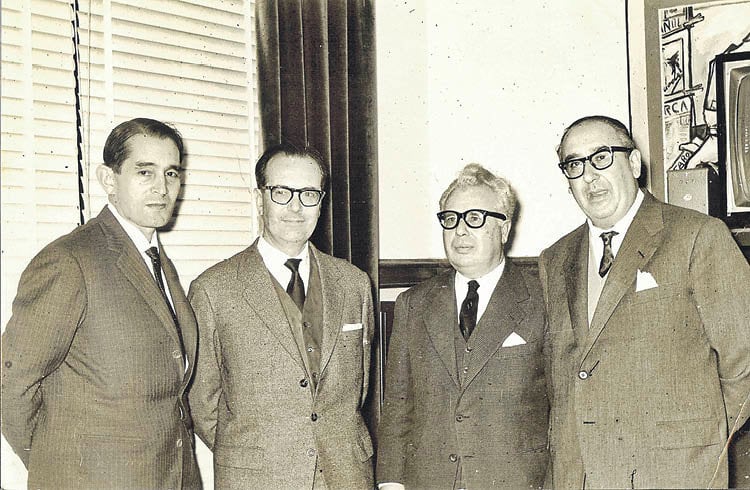 Cunqueiro con Cerezales, García Sabell y Fernández del Riego.