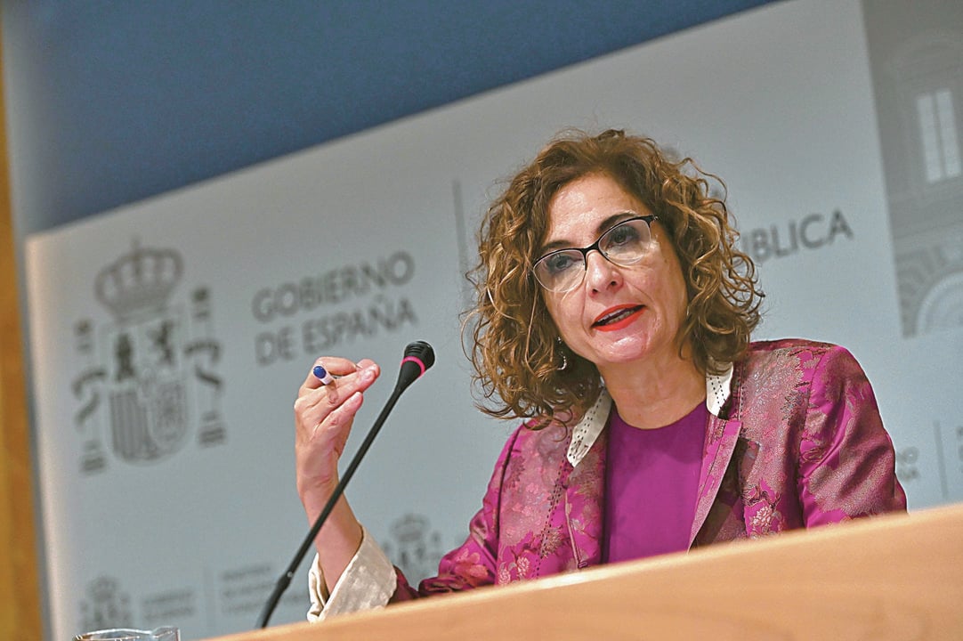 La ministra de Hacienda, María Jesús Montero. (FERNANDO VILLAR)
