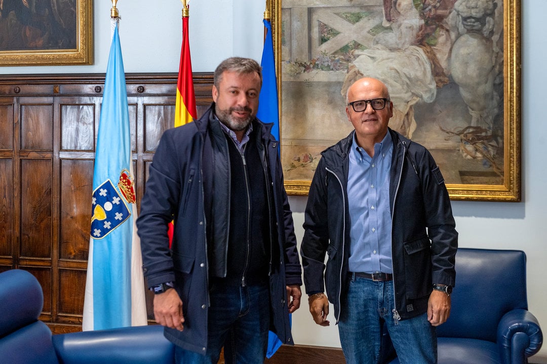 Reunión Manuel Baltar (Presidente da Deputación Ourense) co alcalde do concelllo de Cualedro, Luciano Rivero Cuquejo.