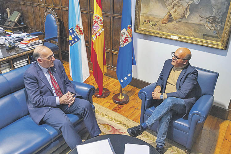 Manuel Reigosa y Manuel Baltar se reunieron ayer en el Pazo Provincial.