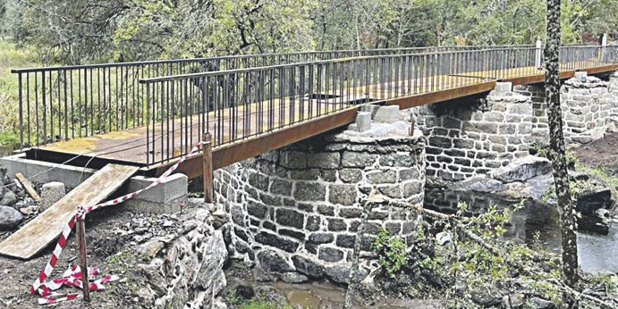 Estado que presentan las obras de restauración de Ponte Soutelo, en el río Limia.