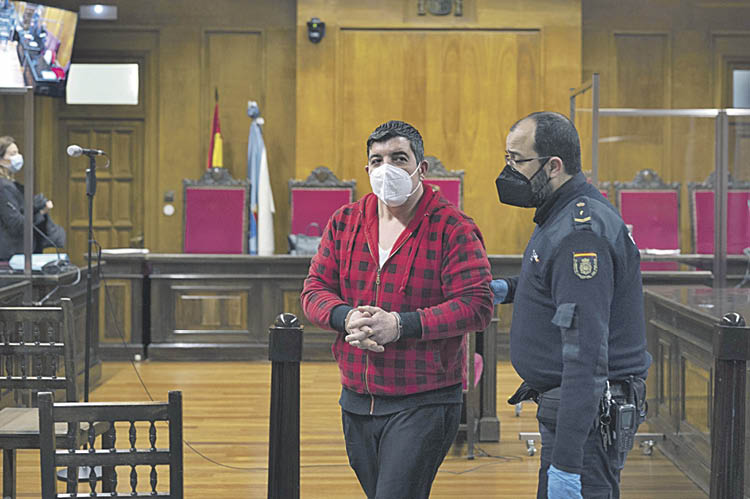 El acusado, Joantan R.P., en el juicio por el crimen del bar Novo.
