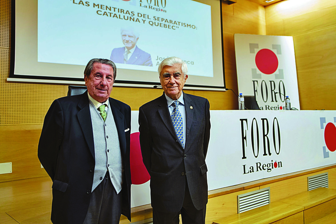 Francisco Vázquez y José Cuenca en el Foro La Región.