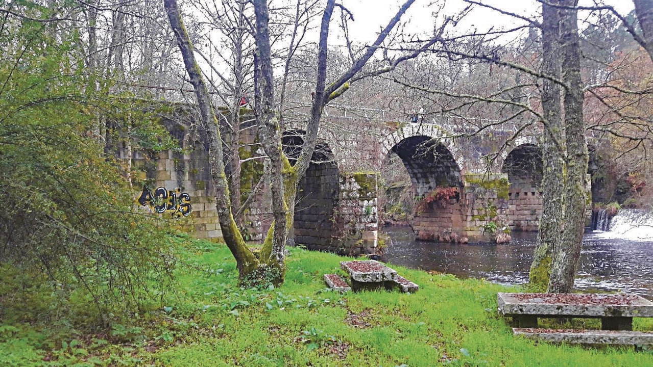Reafirmada ponte romana de Freixo por la que pasaba una de las vías o calzadas que arrancaban de la Nova hacia Auria (Ourense), Duos Pontes (Pontevedra) o Lucus Augustus (Lugo).