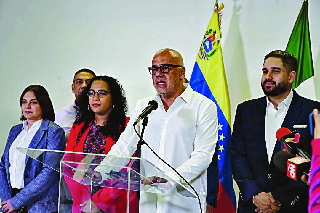 Jorge Rodríguez, presidente de la Asamblea, lidera la delegación venezolana.