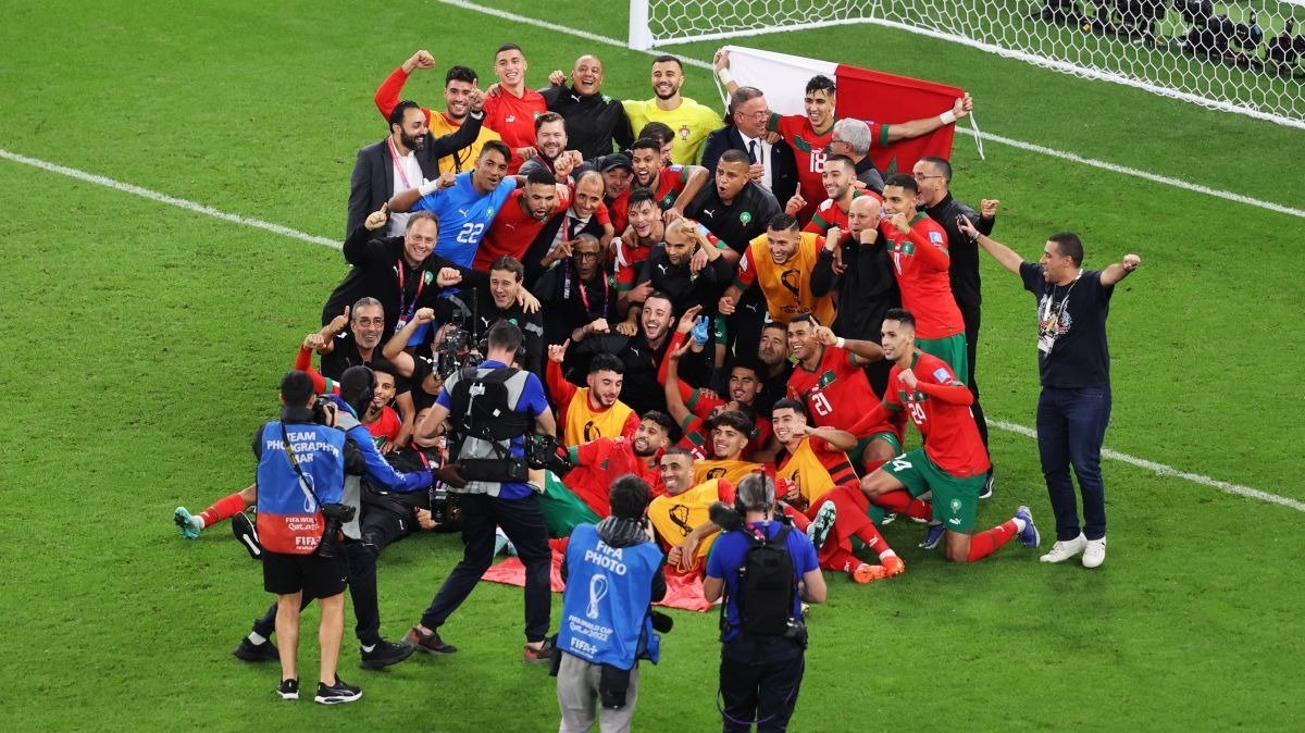 La selección de Marruecos celebra el pase (EFE).