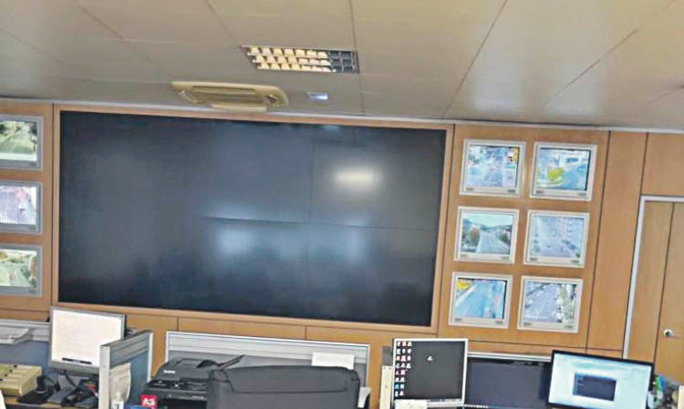 Las pantallas de la sala de vigilancia de la ciudad de Ourense, apagadas.