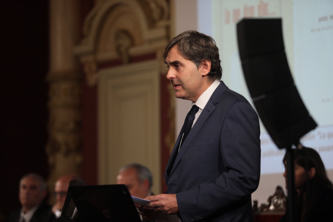 Alberto Portela, ayer, durante su discurso de ingreso. (José Paz)