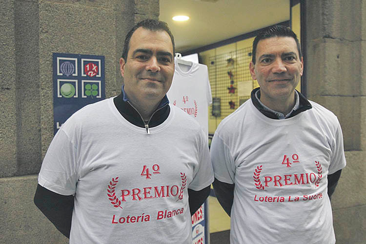 Los hermanos loteros Herminio, a la izquierda, y Luis Enrique Carballeda.