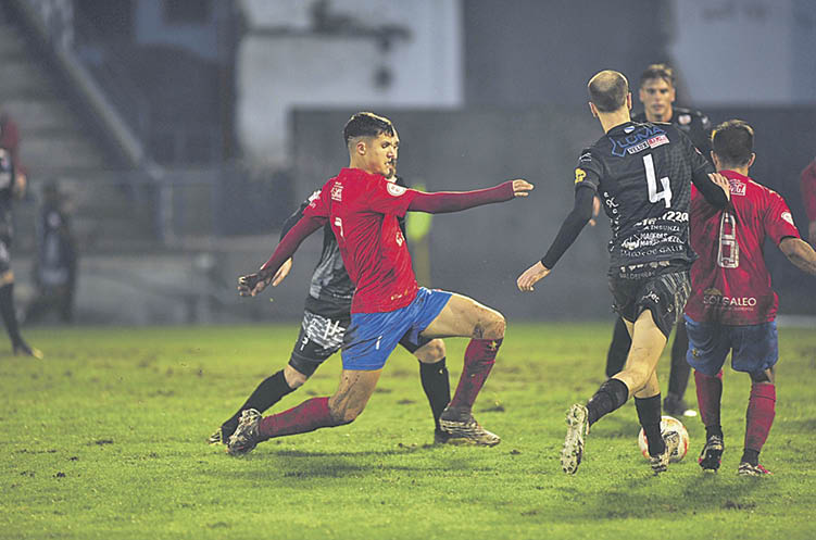 UD Ourense y Barco empataron a dos tantos en el encuentro disputado en O Couto.