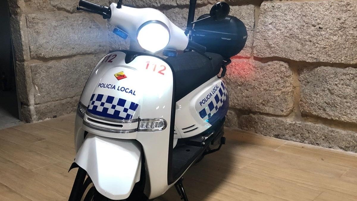 Moto eléctrica de la Policía Local de Velca