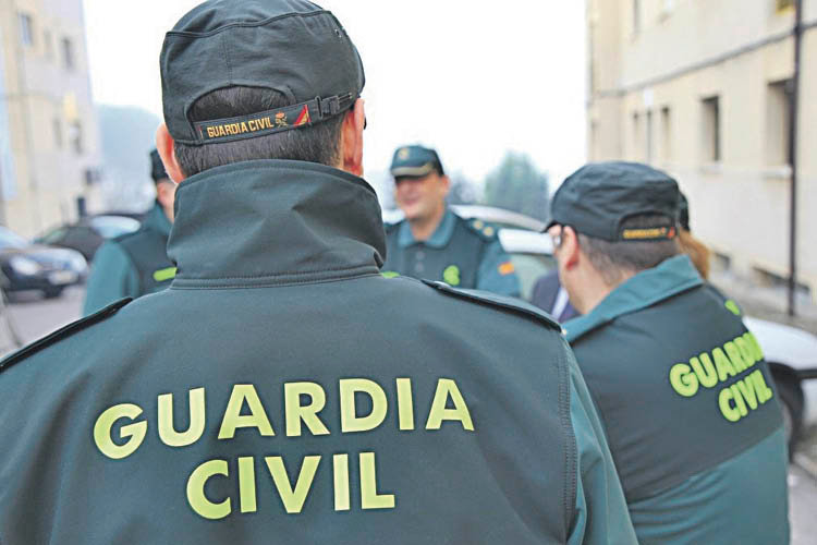 Agentes de la Guardia Civil. JOSÉ PAZ