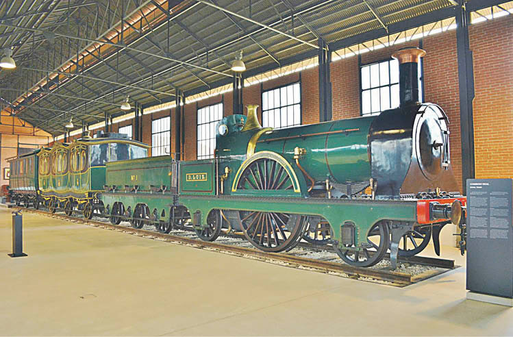 O “comboio real” mantense exposto no Museu Nacional do Ferrocarril, situado na localidade de Entroncamento.