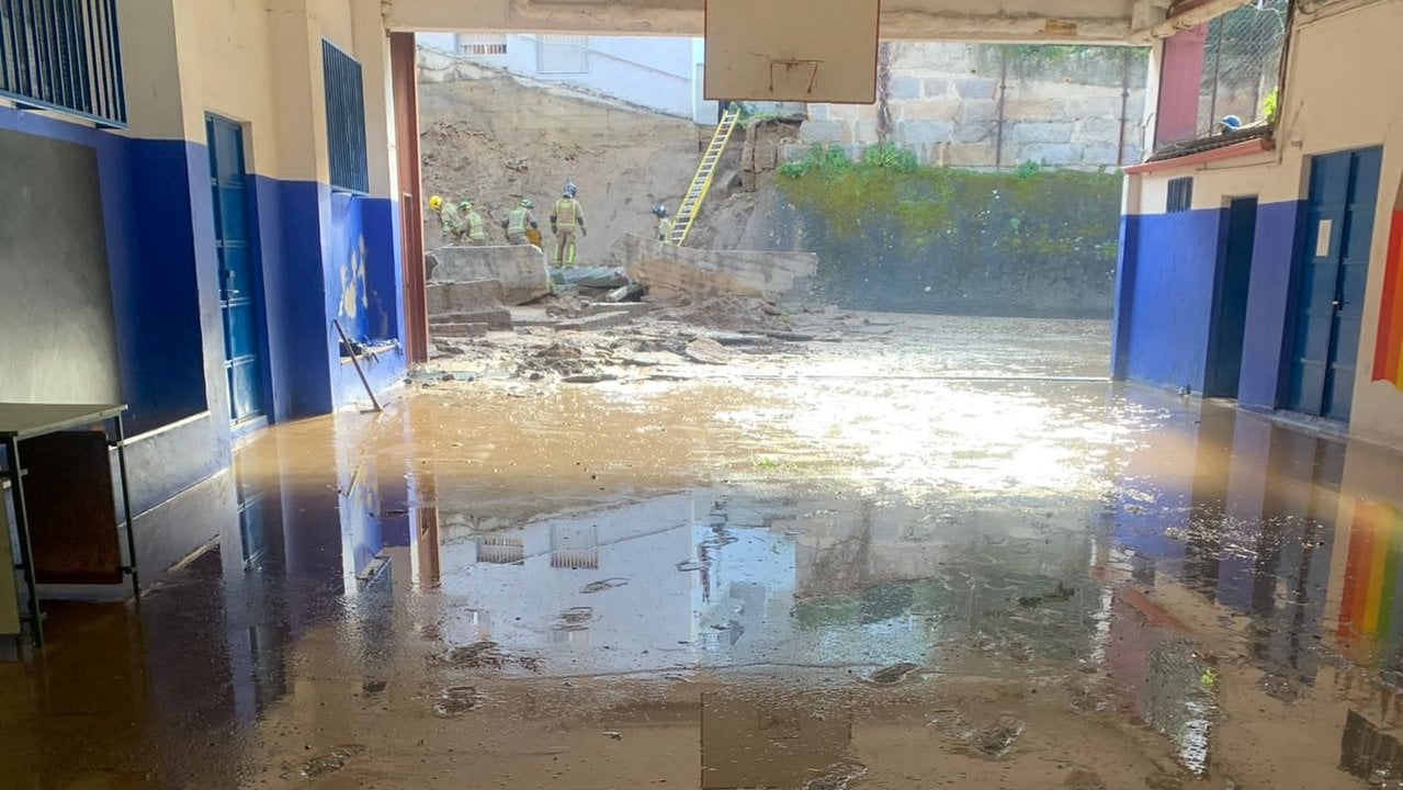 Interior del colegio Cardenal Cisneros inundado
