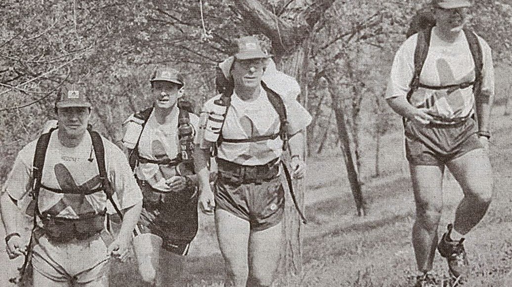 (2) Los cuatro ourensanos entrenando para el “Maratón de las Arenas” en 1998.