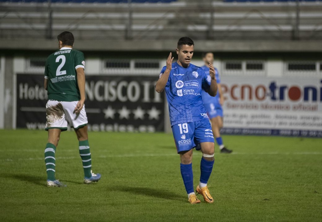 El delantero del Ourense CF Gabri Palmás, en el partido contra el Coruxo.