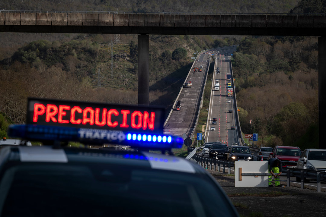 Operación saída, control do tráfico nas estradas pola garda civil. FOTO: ÓSCAR PINAL