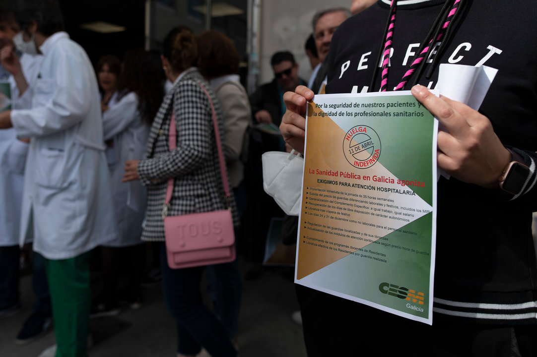 Ourense 11/4/23
Manifestación médicos frente al CHUO

Fotos Martiño Pinal