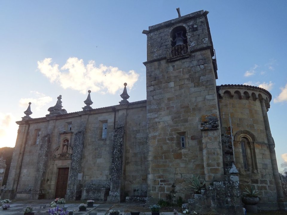 Igrexa de Santa María de Castrelo de Miño.
