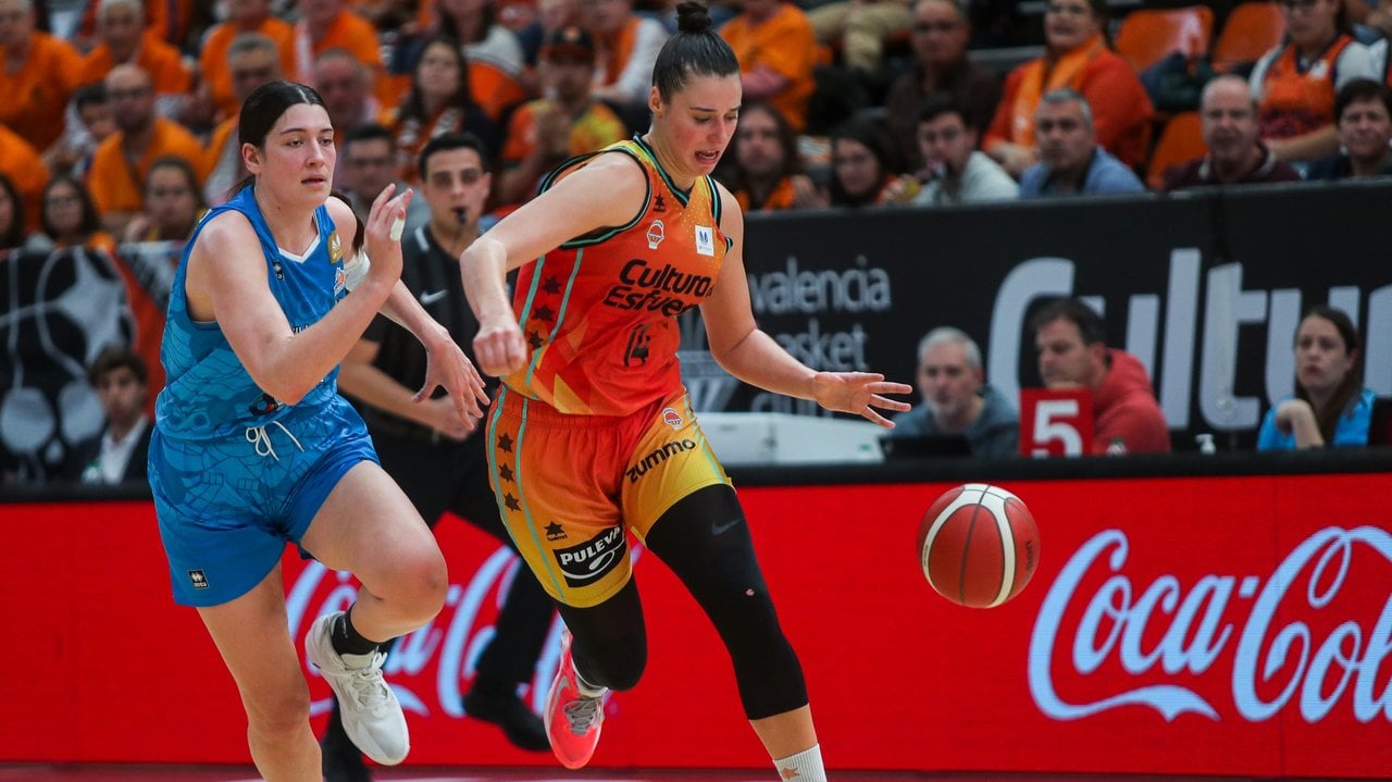 La ourensana Raquel Carrera (Valencia Basket).