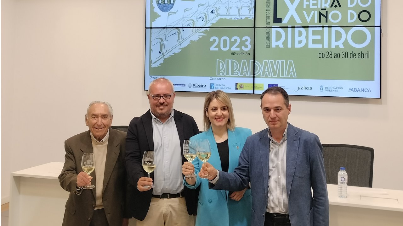 Juan Antonio Bande, César Fernández, Noelia Rodríguez y Juan Casares presentan en Ourense la 60 edición de la Feira do Viño do Ribeiro.