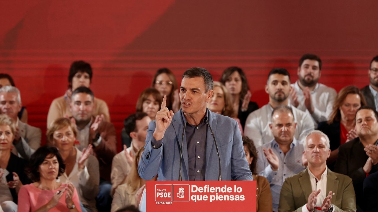 El presidente del Gobierno, Pedro Sánchez, en un mitin en Pamplona (FOTO:EFE).
