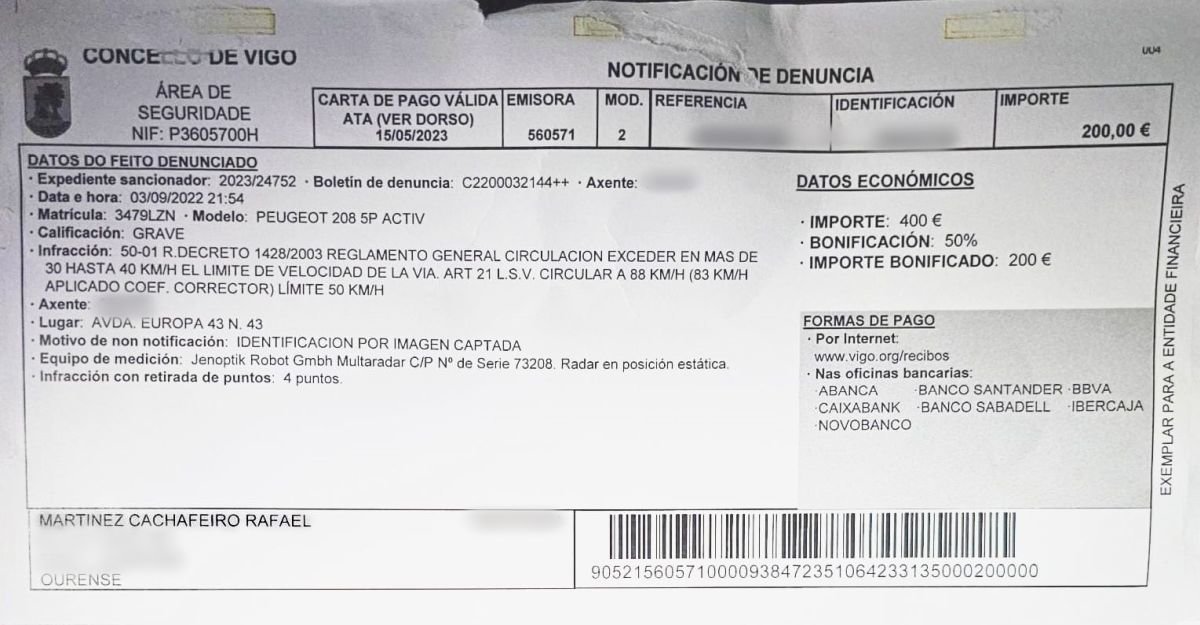 Documento del Concello de Vigo con la notificación de la multa a Rafael Martínez Cachafeiro.