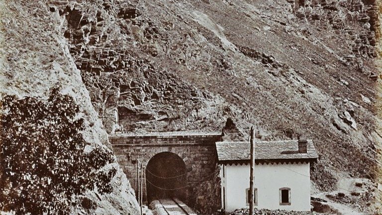 Túnel de Covas de Rubiá, Jeant Laurent (1883). Arquivo Reino de Galicia.