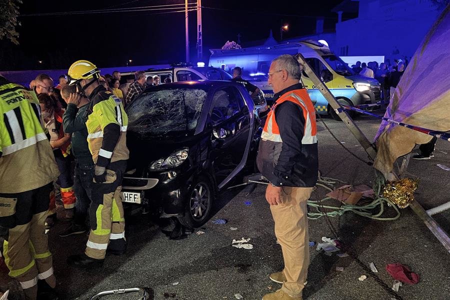 Un coche arrolló a varias personas en Vilanova de Arousa (EFE).