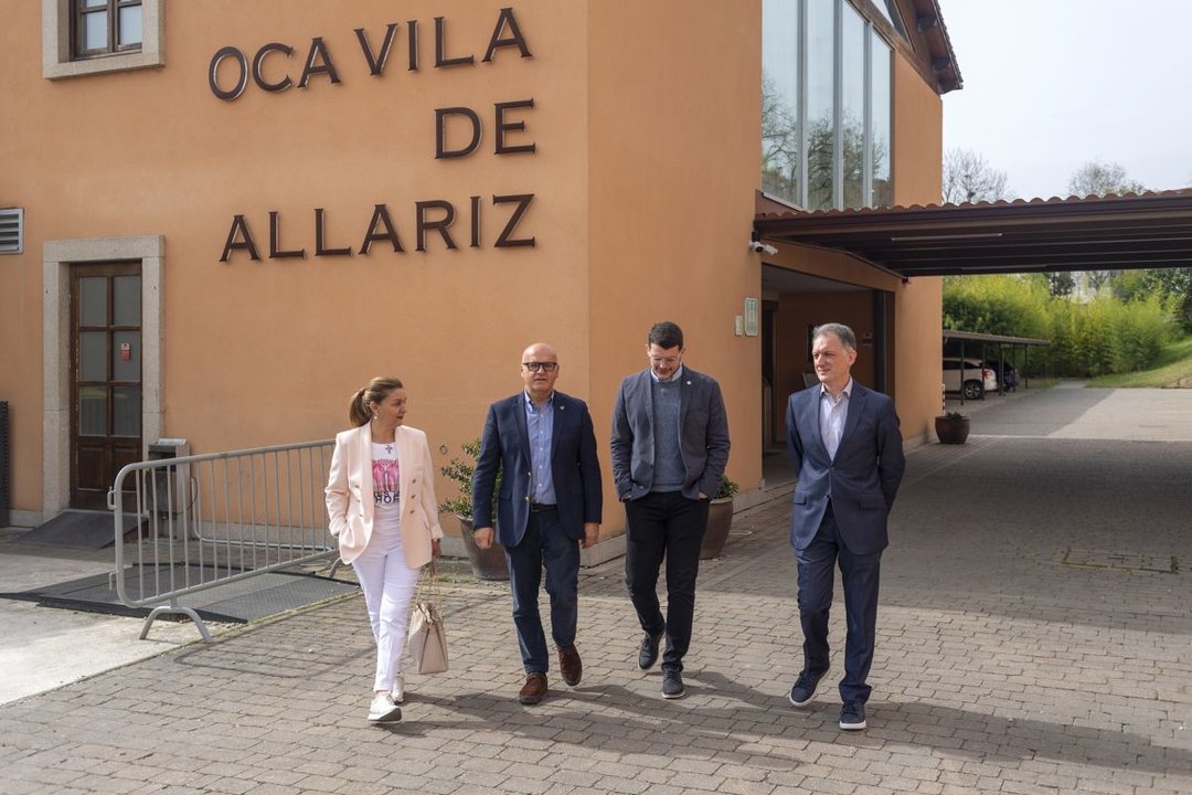 Luz Doporto, Manuel Baltar, Maike Pazos y José Juan Cerdeira, durante la visita del pasado abril.