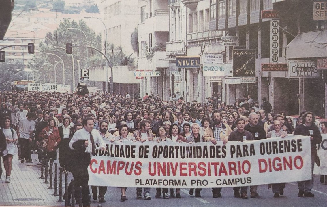 (2) Manifestación pro-Campus en Ourense.